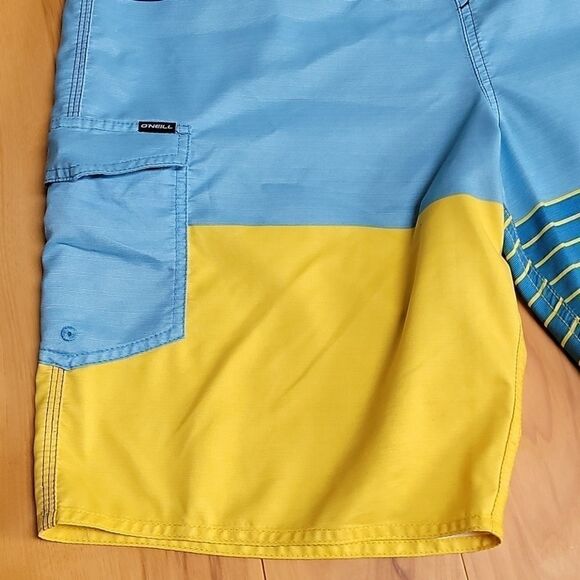 O'NEILL BLUE & YELLOW BOARD SHORTS - Picture 2 of 10